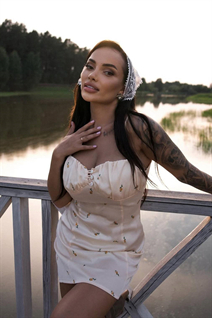 Stunning Ukrainian girl oleksandra from odesa with Black hair age 26