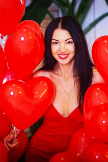 Ukrainian girl tatiana from kharkov with Black hair age 41