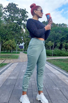 Hermosa mujer de Ucrania yana de kiev con pelo Rojo y edad 44 photo-1