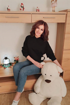 Belle femme allemande ludmila de berlin avec Chatain clairs cheveux 44 ans photo-7