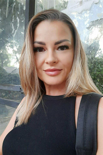 Ukrainian wife olga from mykolaiv with Blonde hair age 46