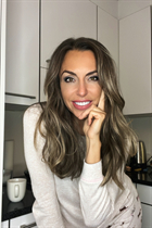 Dating a german woman svetlana from berlin with Light Brown hair 44 years old photo-3