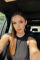 florida bride bogdana with Light Brown hair age 24 photo-16