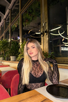 Slavic women alina from kyiv with Blonde hair age 29 photo-5