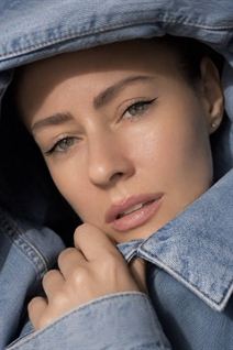Stunning Ukrainian bride alena from kyiv with Light Brown hair age 39