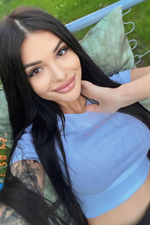 Superbe mariée ukrainienne vlada de odessa avec Brunette cheveux, âge 25