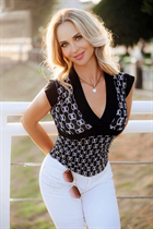 Ukrainian girl irina from kharkov with Blonde hair age 45 photo-3