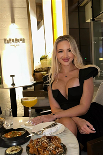 Ukrainian single woman diana from kiev with Blonde hair age 26