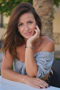 Beautiful wife from Ukraine oksana from kiev with Dark Brown hair age 38