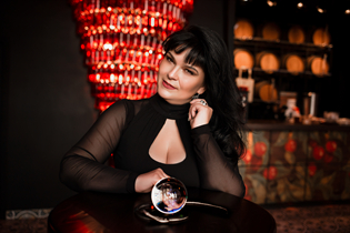 Chica ucraniana tamila de krivoy rog con pelo Marrón oscuro y edad 52 photo-29