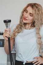 Ukrainian woman online kristina from kiev with Blonde hair age 32 photo-12