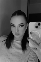 Modèle fille ukrainienne kseniia de dnipro avec Chatain clairs cheveux, âge 18 photo-2