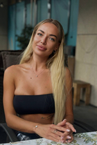 Single ukrainian lady krystyna from paris with Blonde hair age 31 photo-5