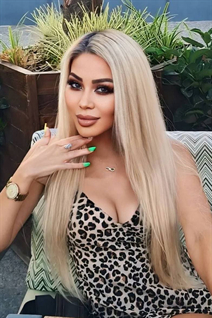 Fille de almaty karlygash aux cheveux Blond, age 41