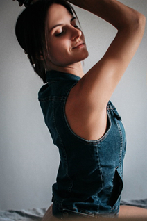 Ukrainain women tatyana from kharkov with Dark Brown hair age 24