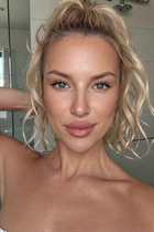 Femme parfaite iryna de bratislava avec Blond cheveux, âge 48 photo-11