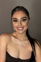 Pretty girl alina from riyadh with Light Brown hair age 37 photo-1