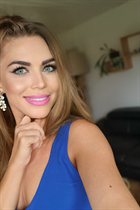 videbaek mariée irina avec Brunette cheveux, âge 44 photo-3