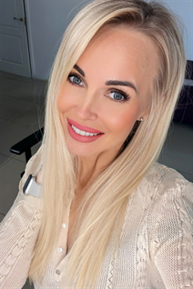 Ukrainian bride natalia from kremenchuk with Blonde hair age 43