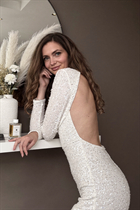 bath bride yullia with Light Brown hair age 34 photo-14