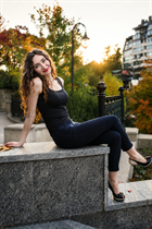 Dating a ukrainian girl natalia from kiev with Dark Brown hair age 39 photo-9