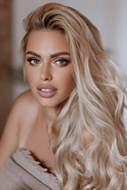 Chica ucraniana kristina de odessa con pelo Rubio y edad 35 photo-1