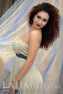 Ukraine girl online anastasia from nikolaev with Dark Brown hair age 22
