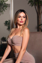 Bride from dubai alevtina with Blonde hair age 47 photo-14