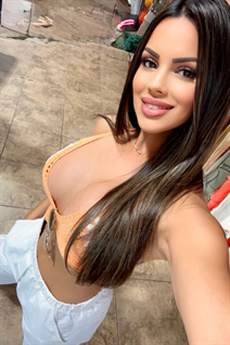 tampa mariée cristiana avec Brunette cheveux, âge 41