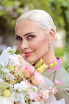 Novia de dania beach anjela con pelo Rubio y edad 53 photo-1