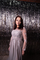 Dating a ukrainian woman irina from kiev with Black hair age 50 photo-3