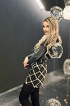 Novia de burgas lora con pelo Marrón claro y edad 41 photo-4