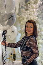 Dating ukrainian woman yuliia from berdichev with Dark Brown hair age 42 photo-9