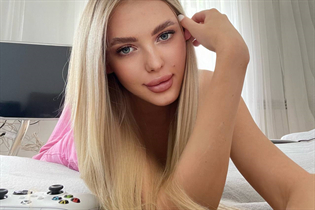 Chica de miami lana con pelo Rubio y edad 22 photo-67