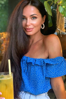 Perfect woman marina from vienna with Dark Brown hair age 45