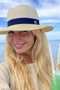 Modèle fille ukrainienne anna de kharkov avec Blond cheveux, âge 46