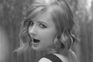 Date fille ukrainienne karina de kyiv avec Chatain clairs cheveux, âge 41 photo-20