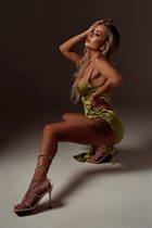 Single ukrainian lady krystyna from paris with Blonde hair age 31 photo-3