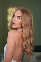 dubai bride andriana with Blonde hair age 34 photo-3