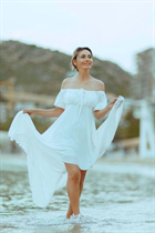 Girl from valencia alina with Light Brown hair age 43 photo-51