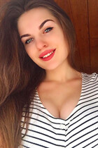 Novia de Ucrania valentina de vinnitsa con pelo Marrón claro y edad 24 photo-1