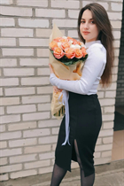 Mariée ukrainienne yana de lutsk avec Chatain clairs cheveux, âge 23 photo-3