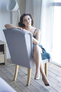Ukranian bride natalia from kiev with Dark Brown hair age 48