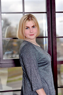 Bride in bikini dasha from vinnitsa with Blonde hair age 21