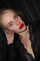 Mariée allemande yelizaveta de munich avec Blond cheveux 25 ans photo-14