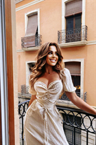 Belle femme ukrainienne elizaveta de kiev avec Chatain clairs cheveux, âge 24 photo-1