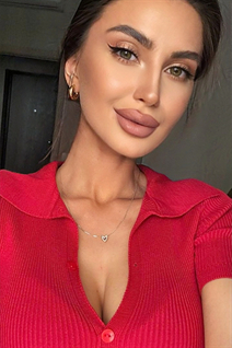 Ukrainian girl anna from odessa with Dark Brown hair age 25