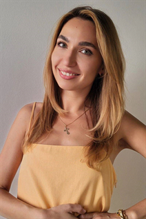 Dating a ukrainian woman alena from киев with Blonde hair age 38