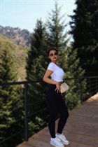 Ukrainian wife yuliia from kyiv with Black hair age 31 photo-26