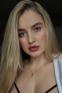 Superbe femme ukrainienne julia de sums aux cheveux Blond, age 36